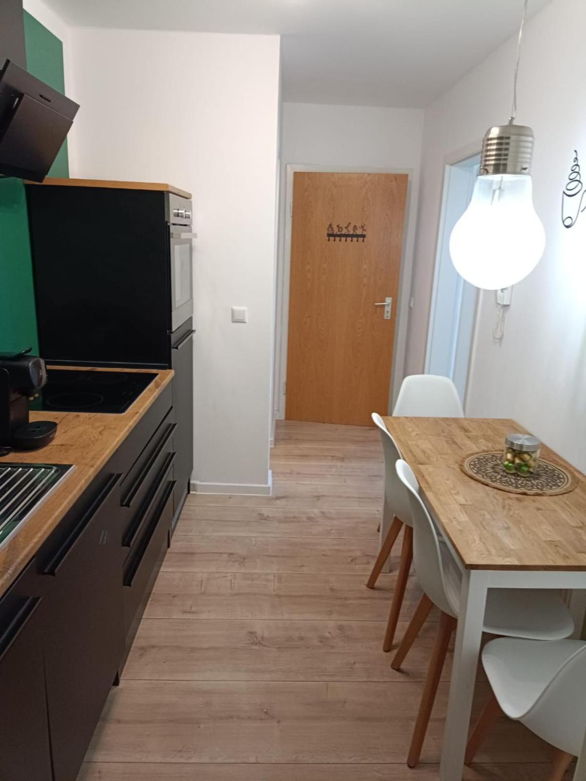 אלטיטינג Ferienwohnung Enzian - Naehe Kapellplatz - Oeffentlicher Parkplatz - Aufzug מראה חיצוני תמונה